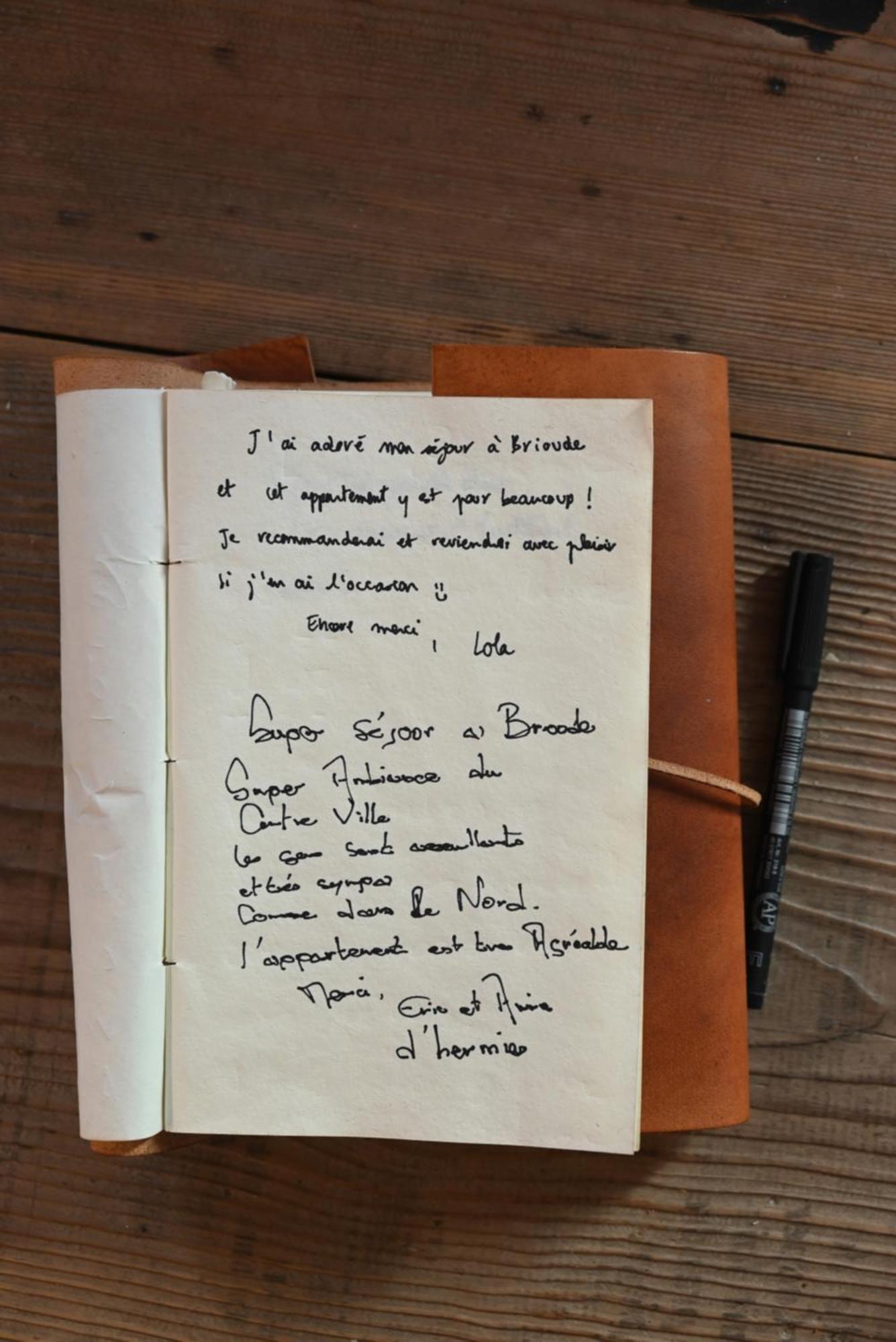 La Brocante - Meilleurhote-Brioude Bagian luar foto